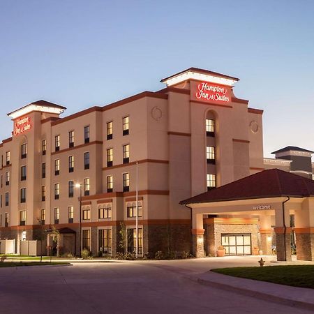 Hampton Inn & Suites West Des Moines Mill Civic Exterior photo